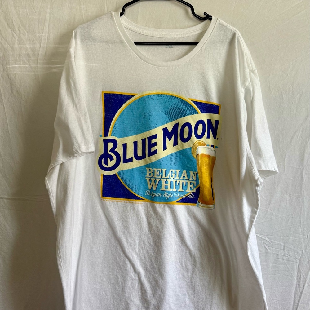 Old Navy White Blue Moon Graphic Tee